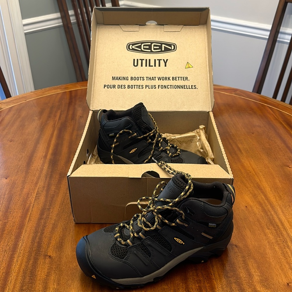 Brand new! Keen steel toed utility boots.